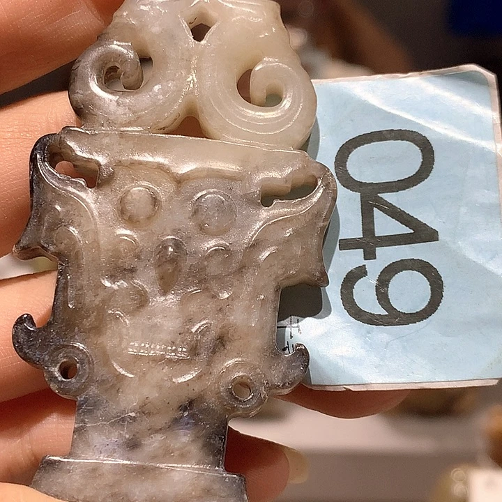 用***2和田玉未镶嵌颈饰