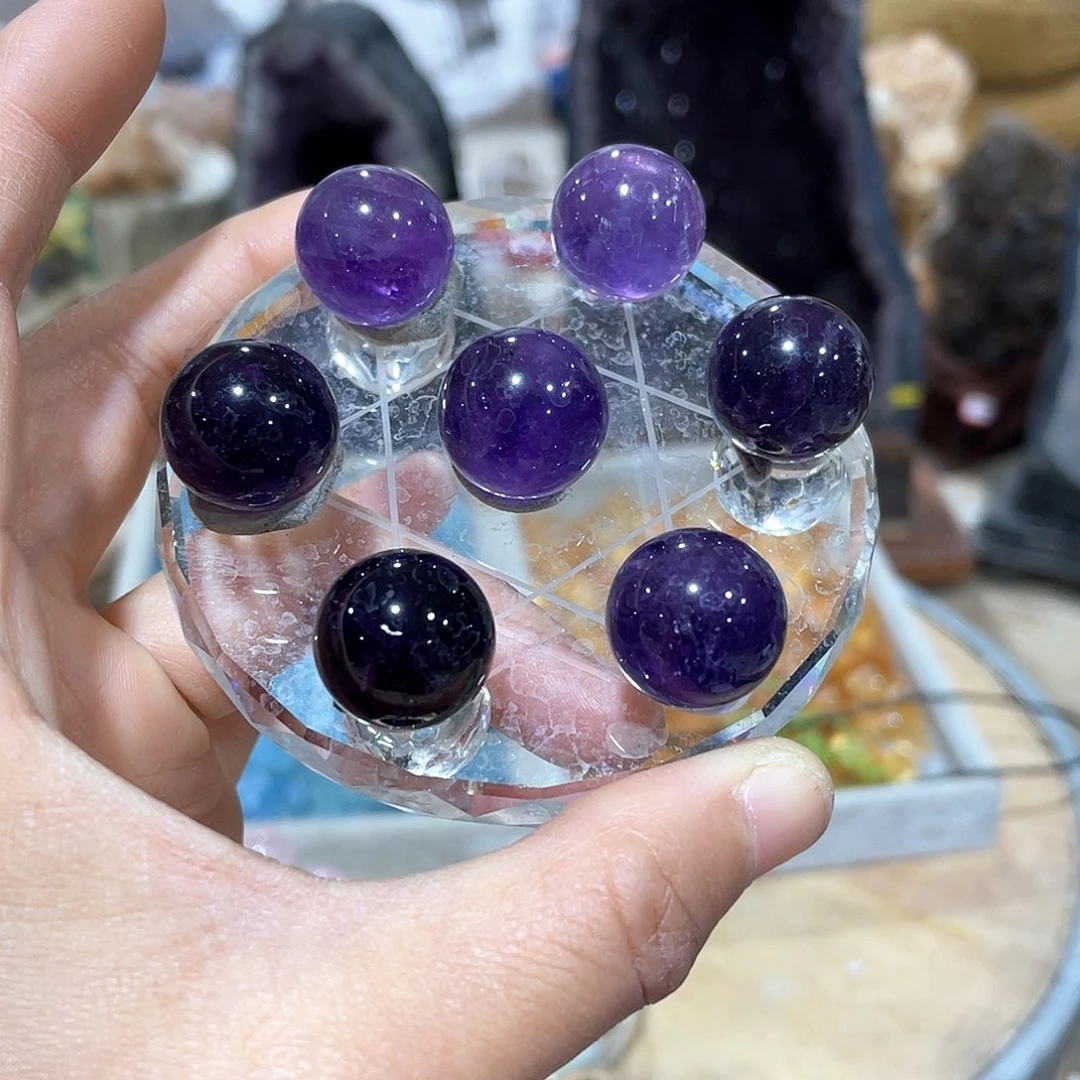 水晶摆件……未镶嵌