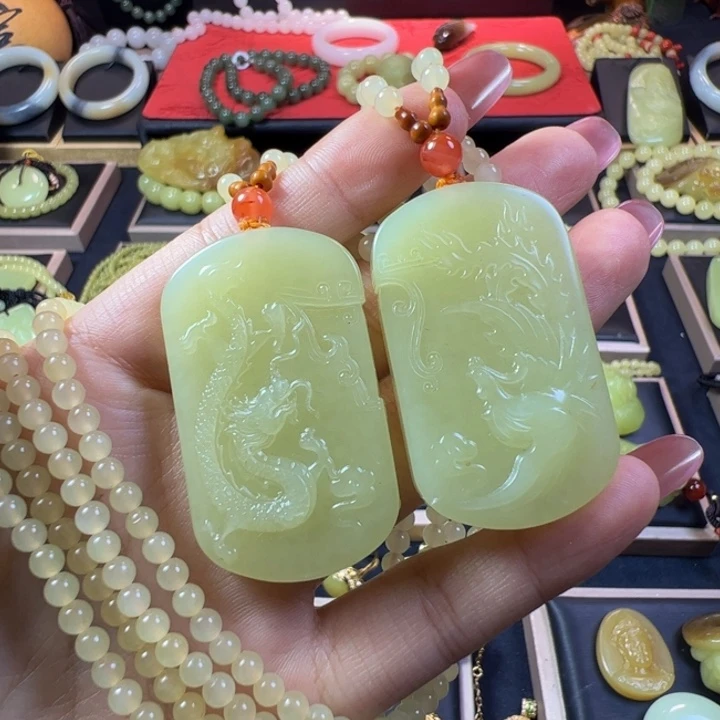 和田玉（黄玉）未镶嵌颈饰