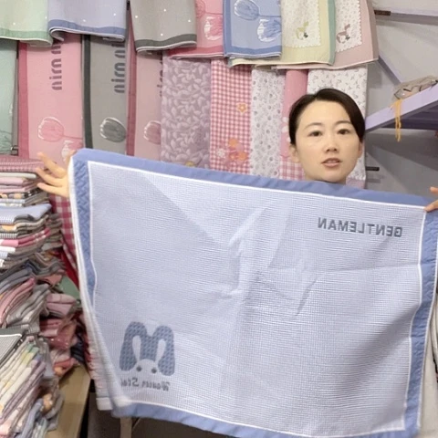 棉特价蓝色大字母