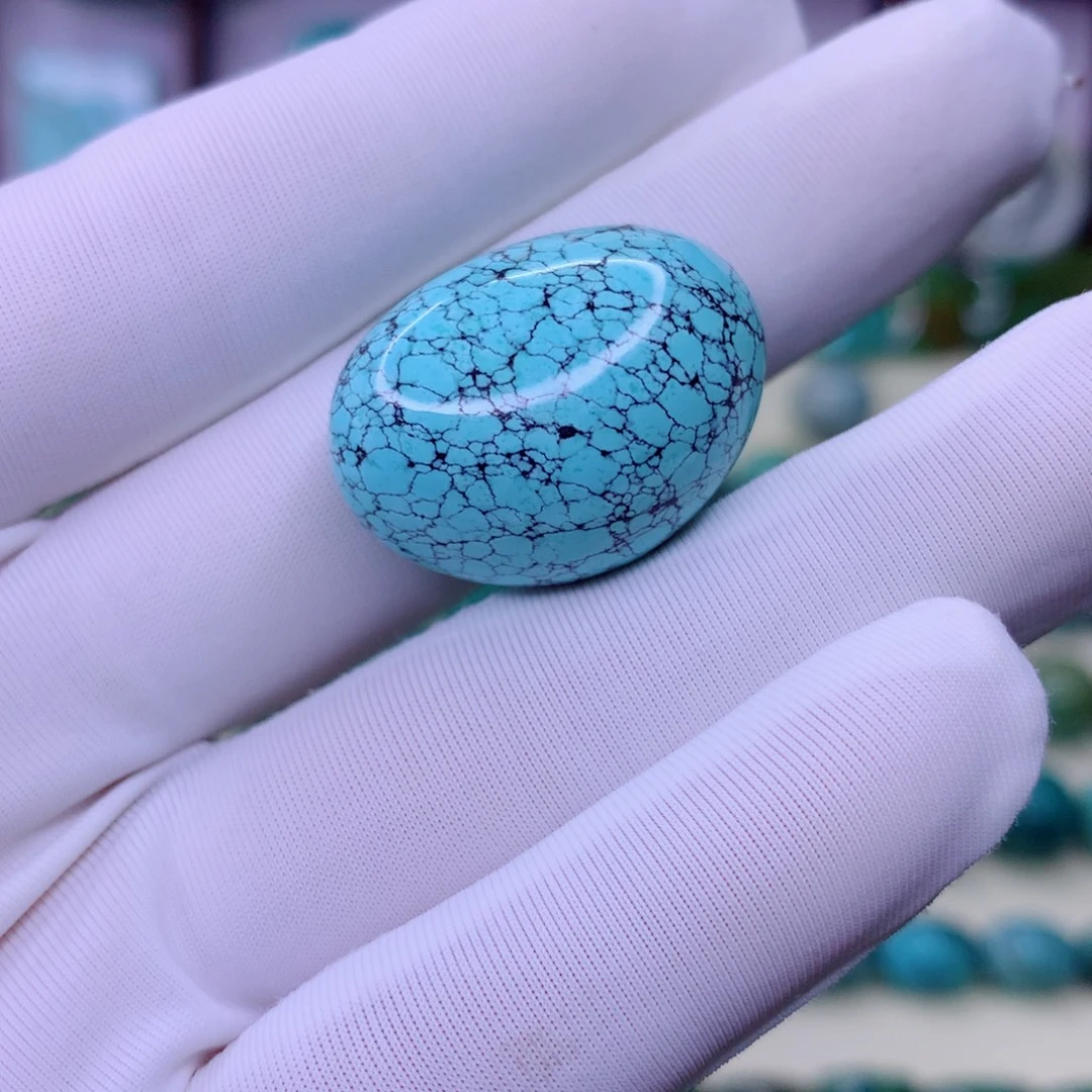 小***乾绿松石未镶嵌颈饰