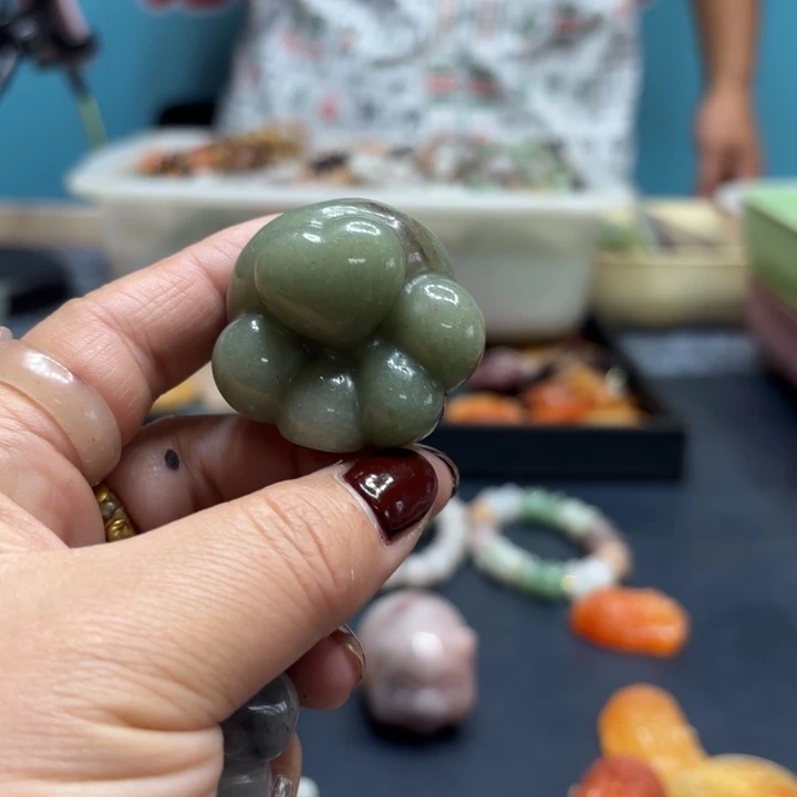 石英岩玉合金颈饰