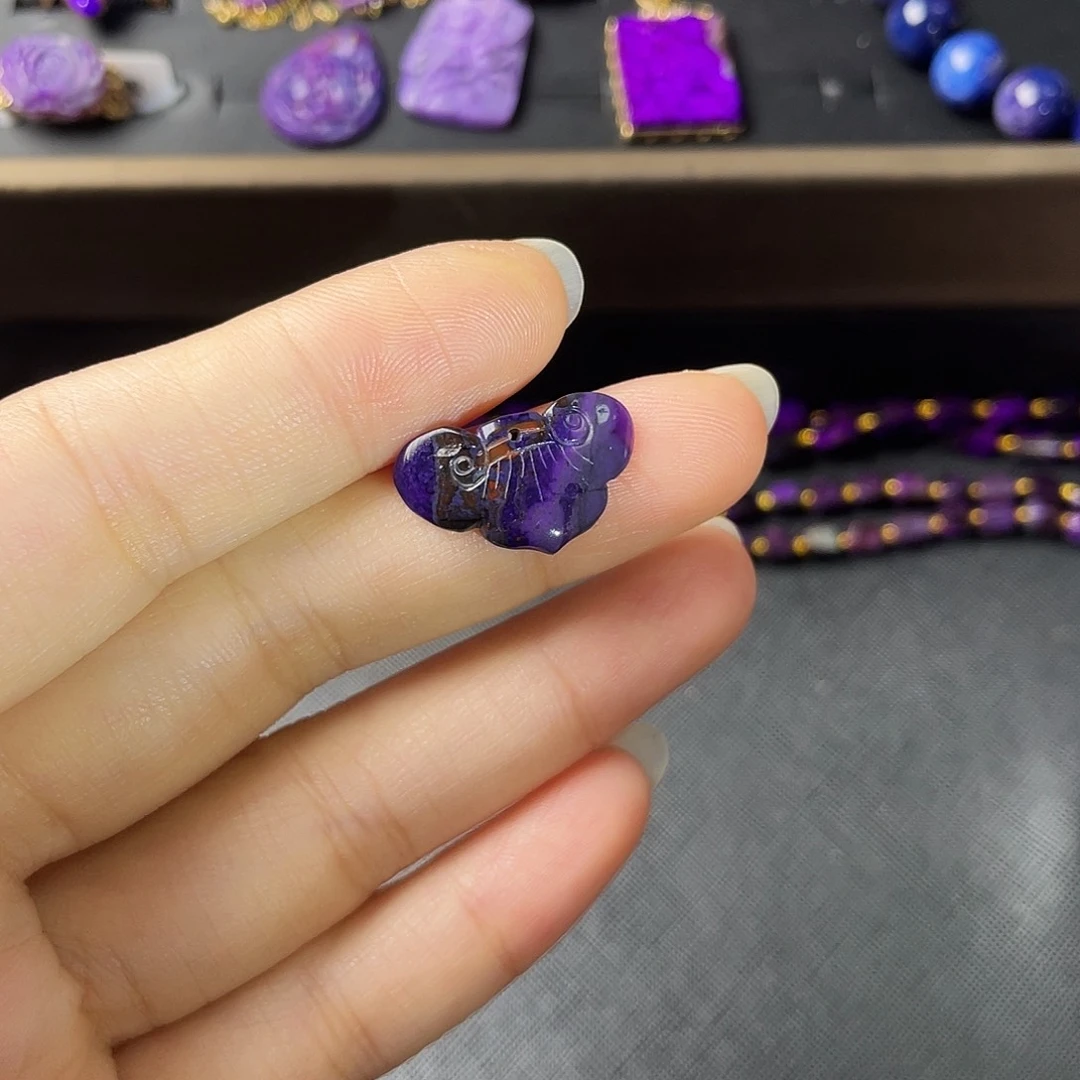 银S925镶嵌苏纪石（舒俱来）吊坠