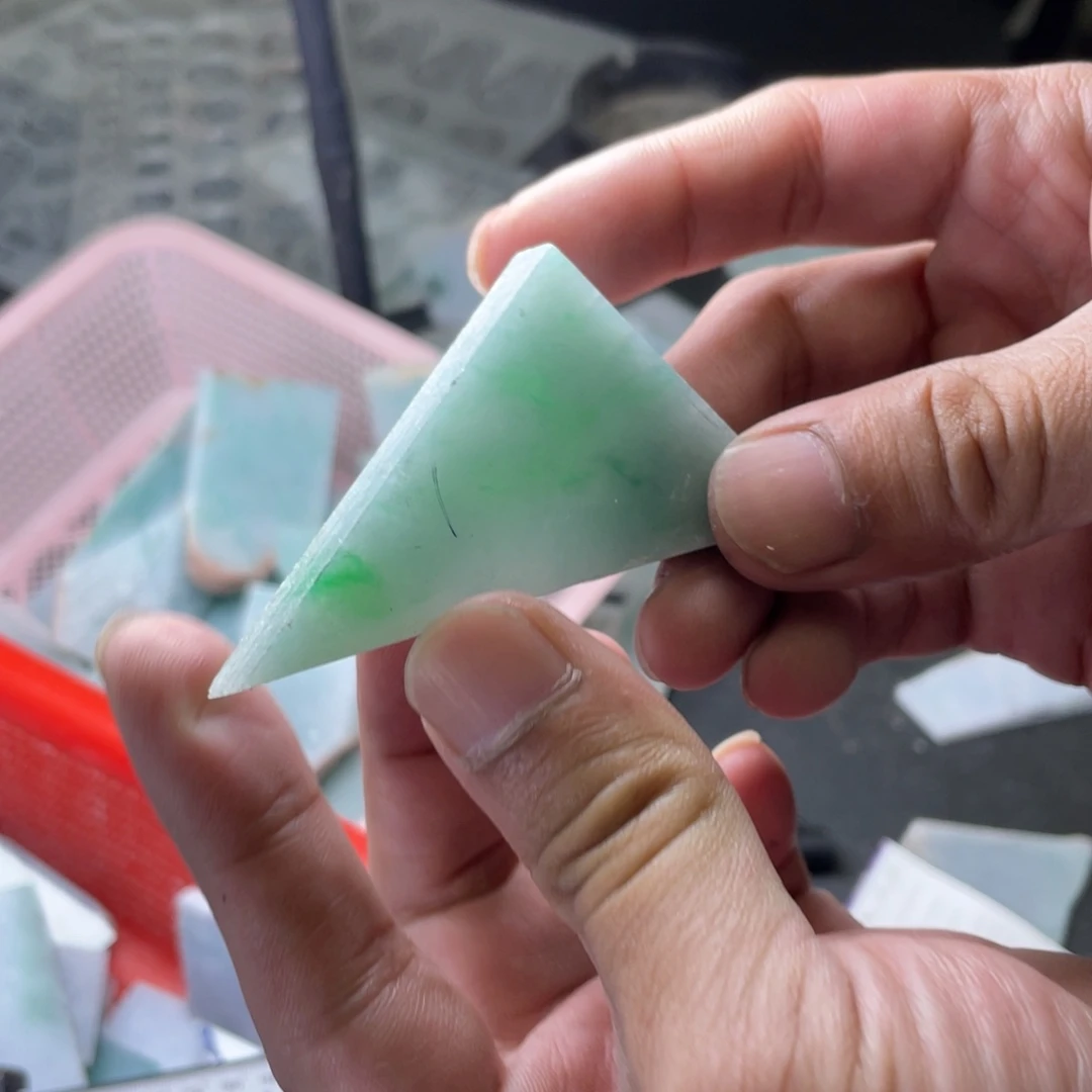 定制翡翠未镶嵌翡翠