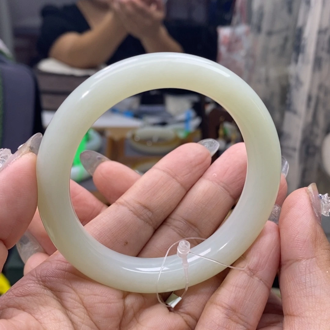 和田玉手镯未镶嵌福利