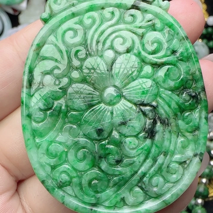 翡翠未镶嵌颈饰天然A货47