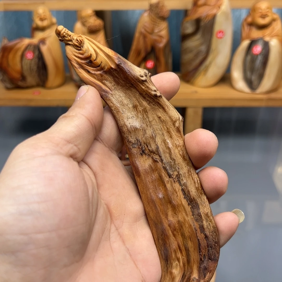 a***萄木崖柏木摆件手把件