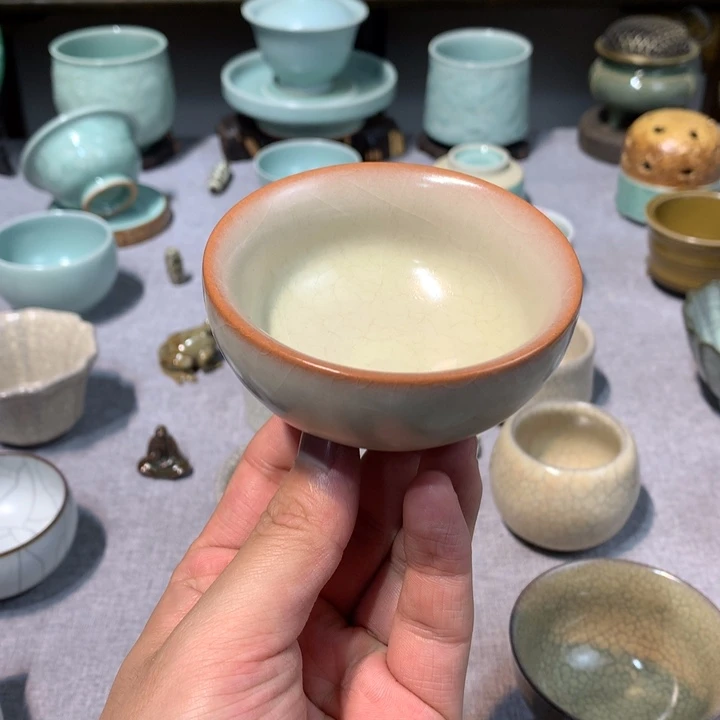 龙泉青瓷猪油冻茶碗