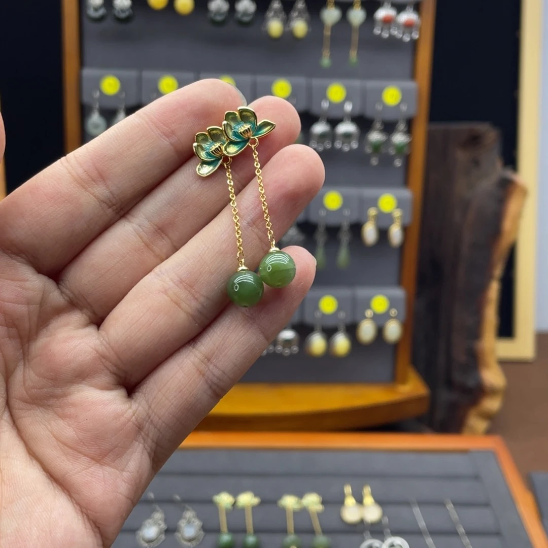 和田玉未镶嵌耳饰