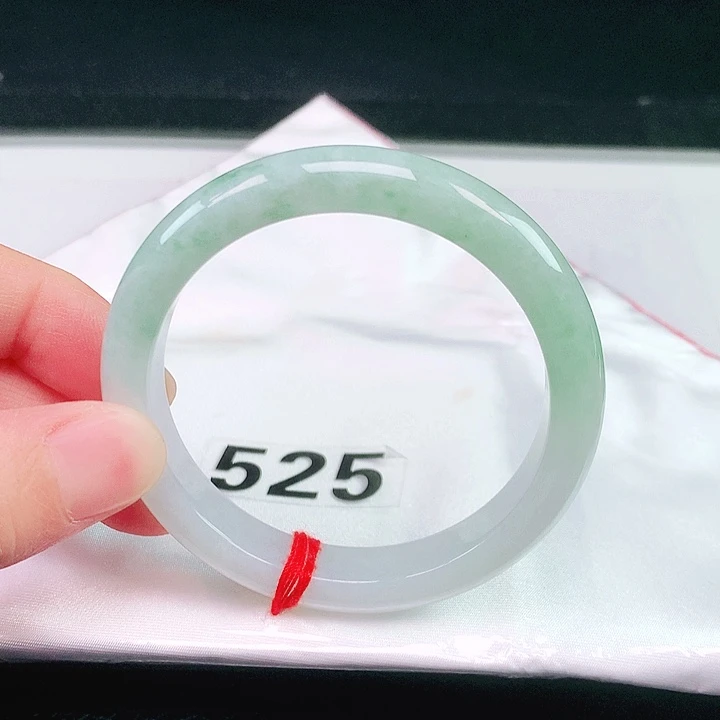 翡翠未镶嵌手镯525