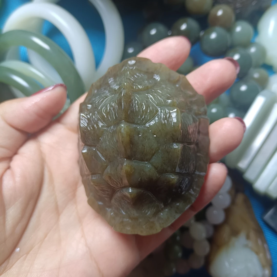 天然和田玉富甲一方（龟甲）