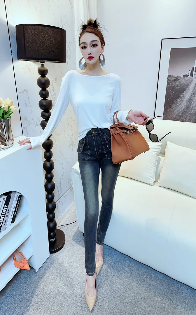 子艳家  欧货重工铆钉水洗软牛仔提臀小脚牛仔裤