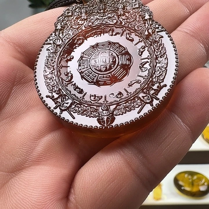 琥珀未镶嵌颈饰九宫八卦
