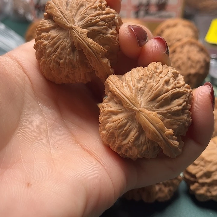 文玩核桃把件43白狮子