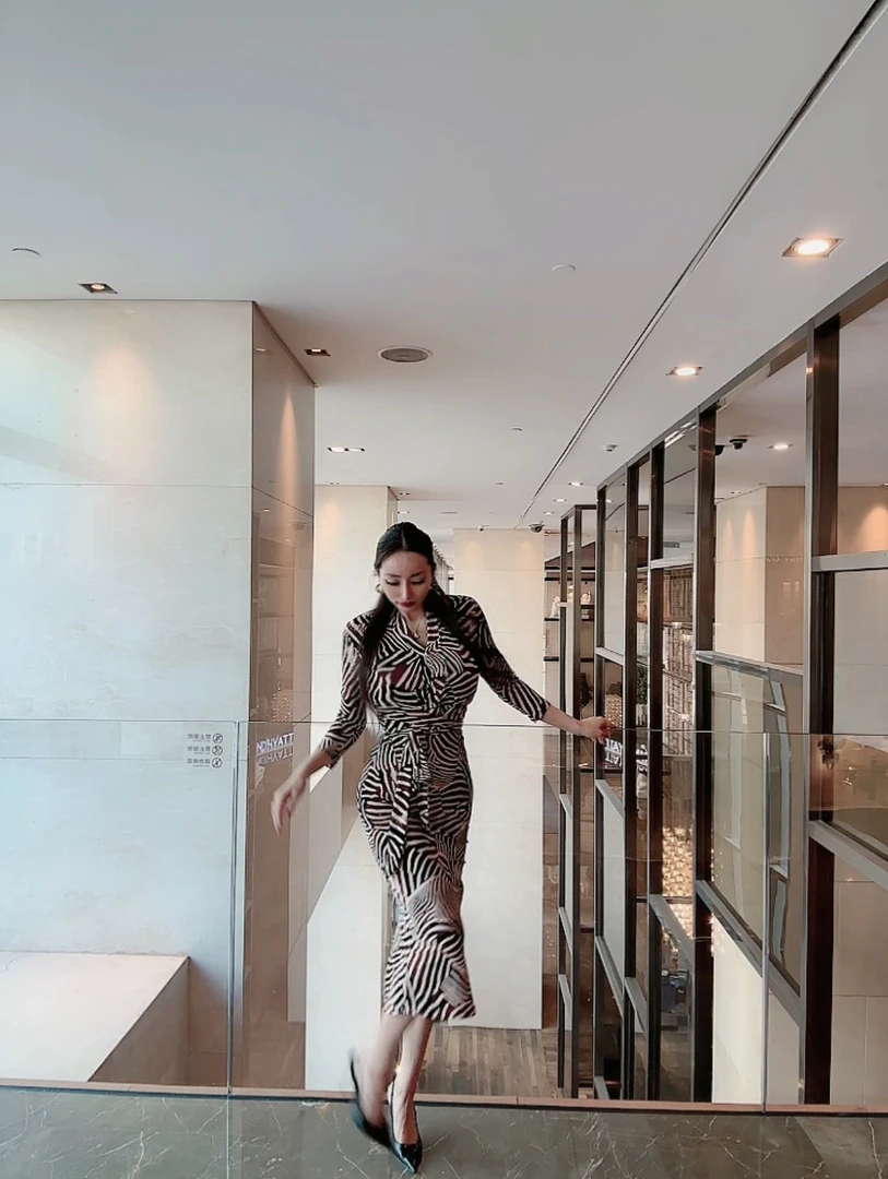 《小资女人》高弹水晶麻条纹连衣裙wwlq006