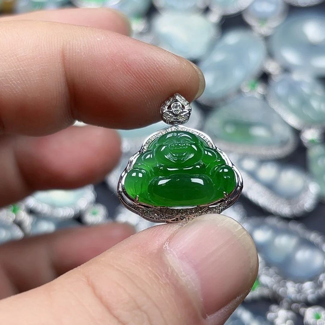 翡翠18K金镶嵌颈饰天然缅甸A货翡翠