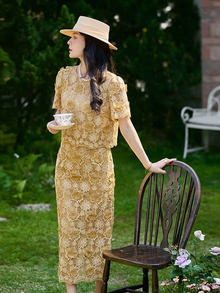 【矜贵佳人】蕾丝钩花上衣减龄包臀半身裙两件套装女夏季新款高级感