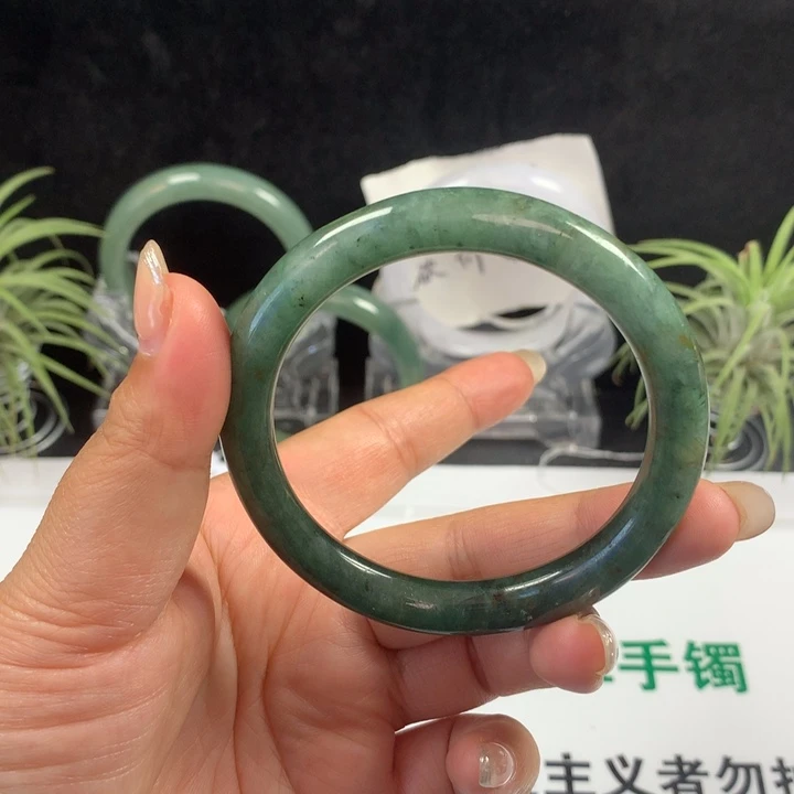 翡翠未镶嵌手镯7号