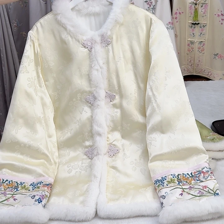织绣真丝浅黄色 棉服