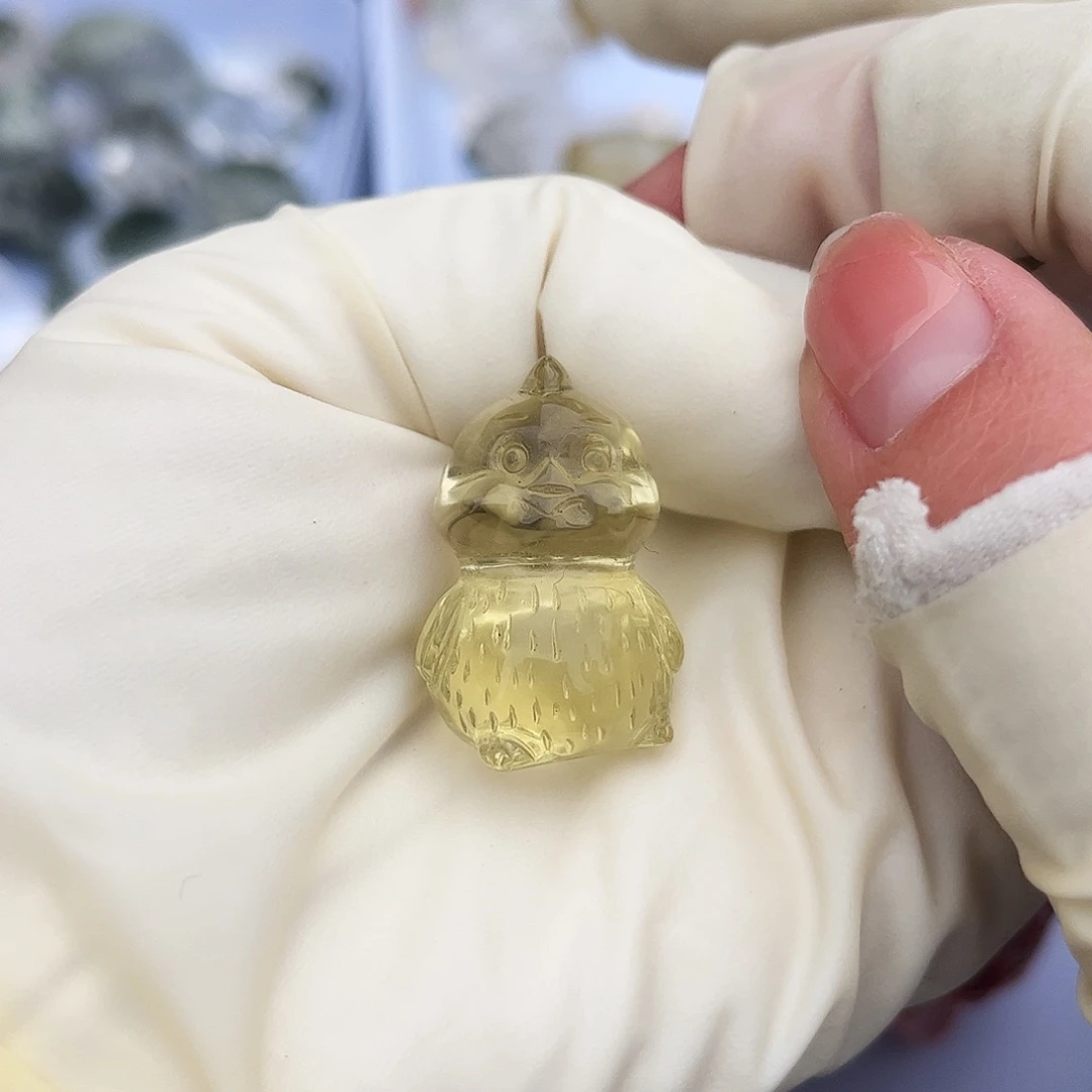 水晶颈饰未镶嵌月**囡