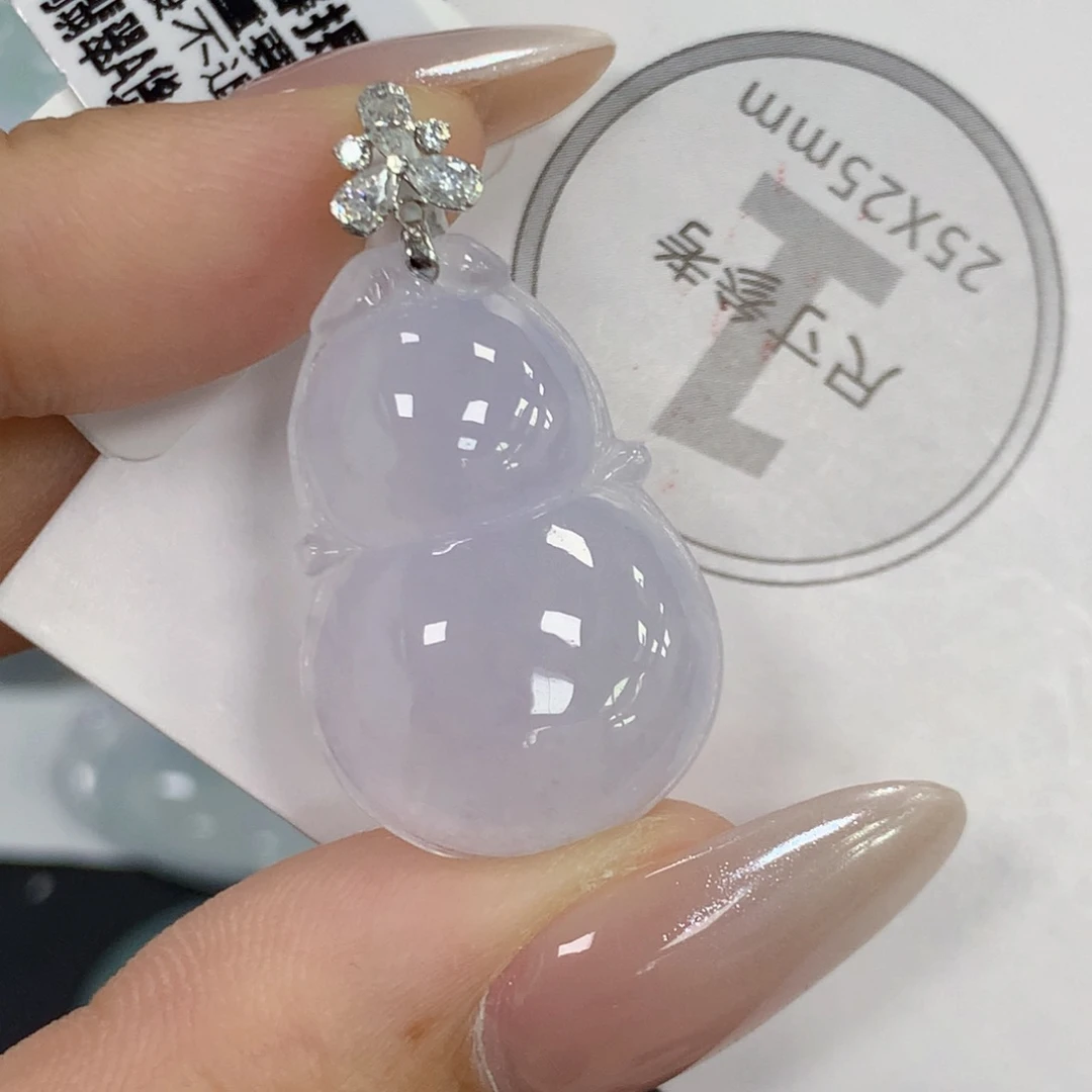 颈饰18K金镶嵌翡翠