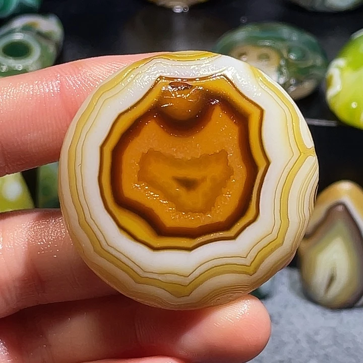 玛瑙/玉髓未镶嵌珠宝奇石
