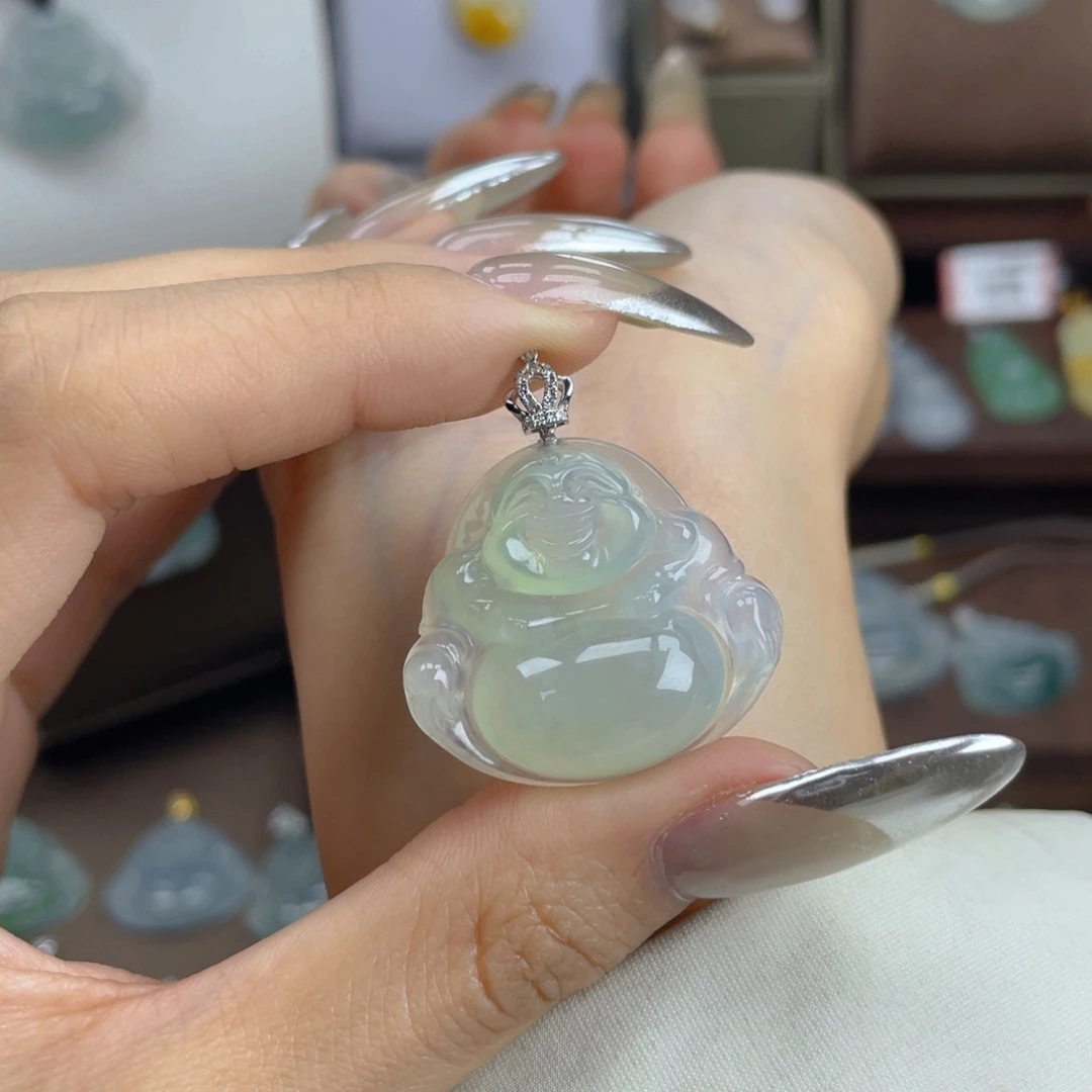 翡翠颈饰未镶嵌双*、翡翠