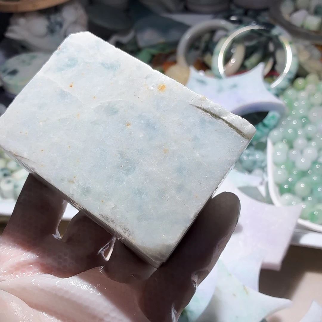 翡翠未镶嵌颈饰边角料