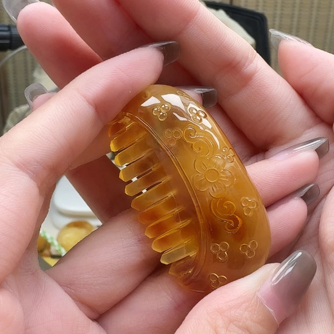未镶嵌琥珀裸石梳子