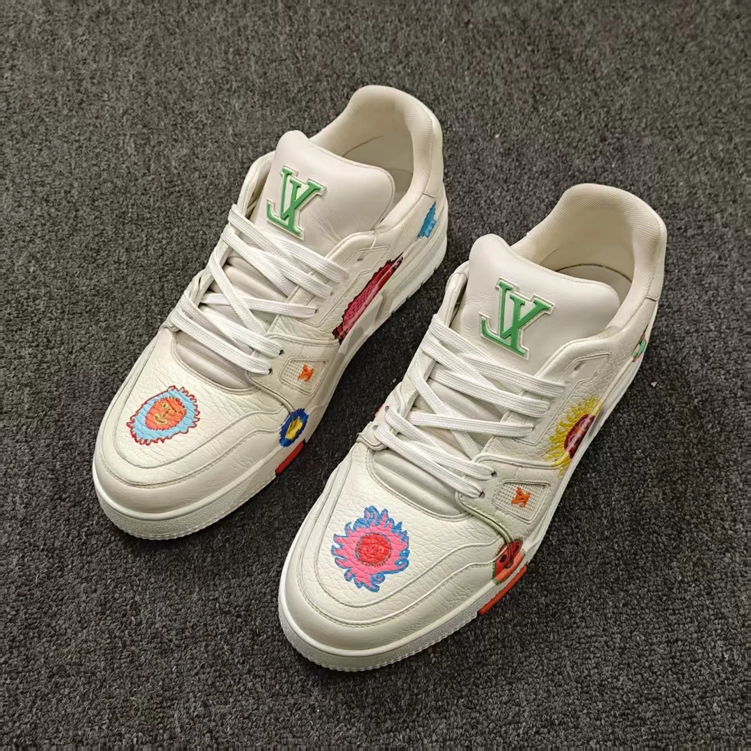 99新 LouisVuitton/路易威登 白色草间弥生涂鸦印花trainer板鞋