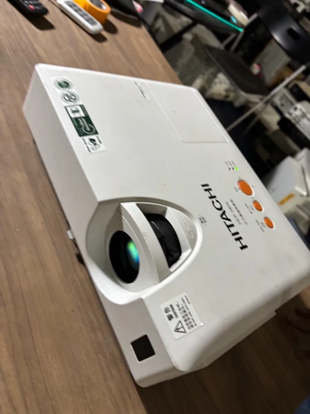 9新 HITACHI/日立 二手 日立投影仪 运费自理