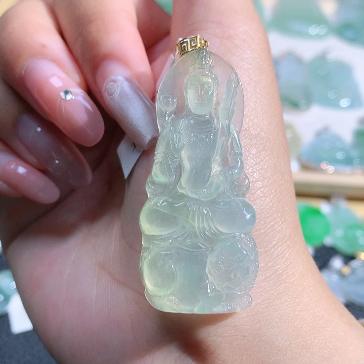 翡翠18K金镶嵌颈饰翡翠