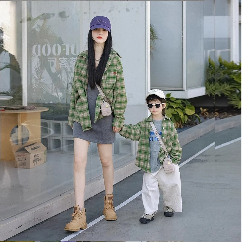 网红亲子装2025新款春季母子装绿色格子衬衫洋气韩版休闲母女衬衣