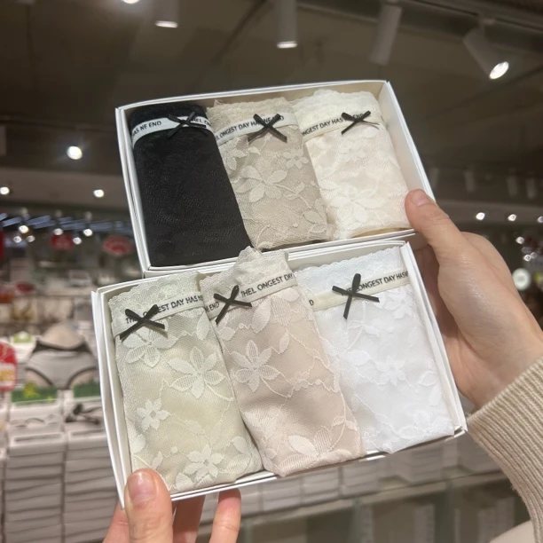 10673 晚香玉影 中腰蕾丝提花女士内裤3条装