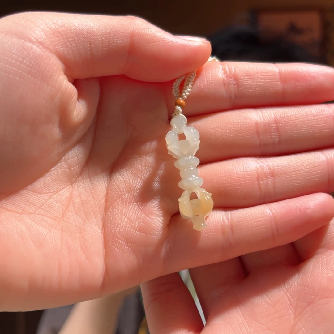 吊坠(不含链)未镶嵌和田玉新疆金山糖白杵350