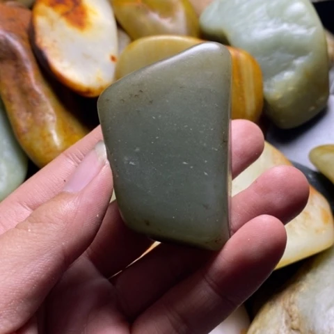 未镶嵌和田玉（糖玉）挂件