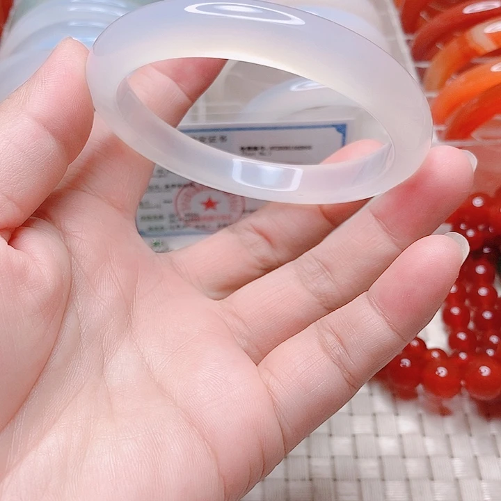 手镯玛瑙/玉髓未镶嵌