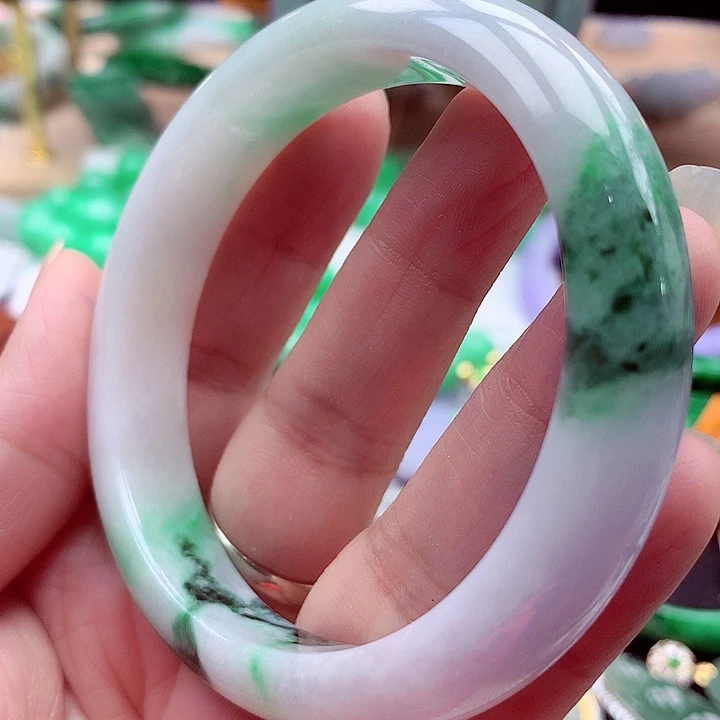 翡翠未镶嵌手镯翡翠