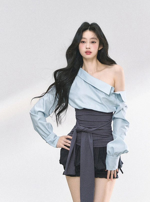 法式甜辣风斜肩衬衫连衣裙女夏季设计感收腰显瘦气质时尚性感T恤