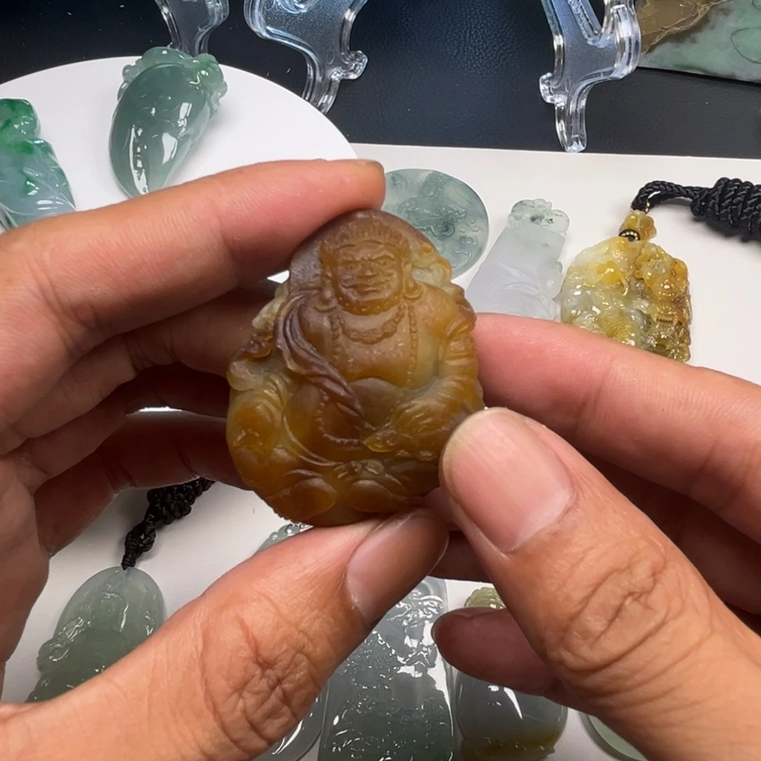 定制翡翠未镶嵌黄财神挂件毛货