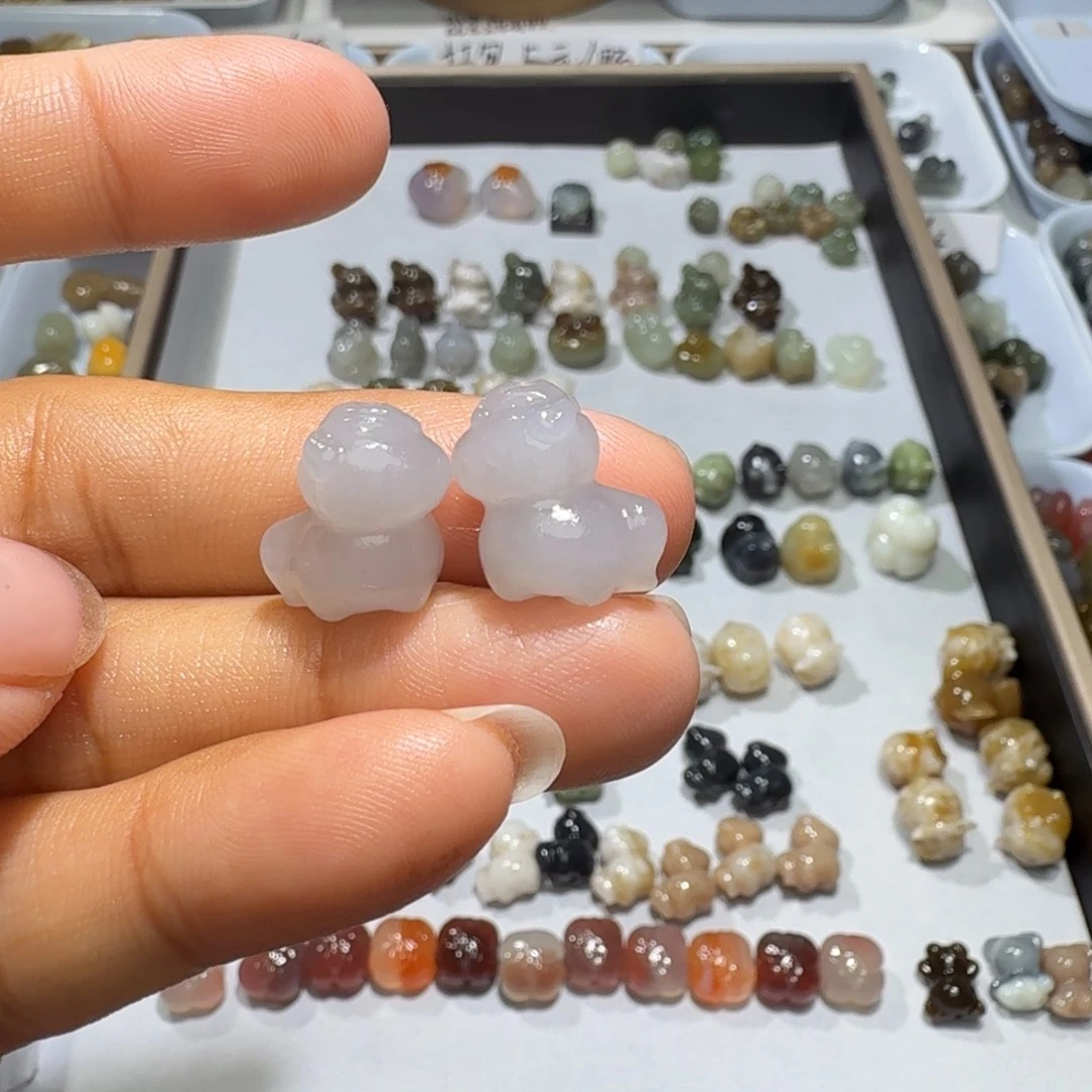 北***风和田玉未镶嵌珠宝奇石