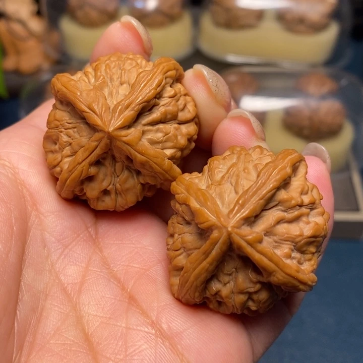 【闪购商品】文玩核桃把件御玺四棱