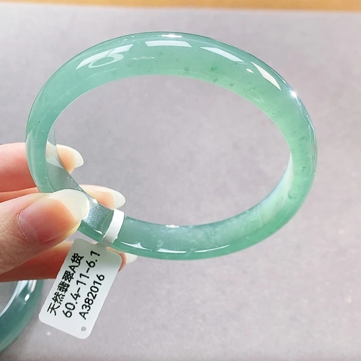 【闪购商品】未镶嵌手镯翡翠