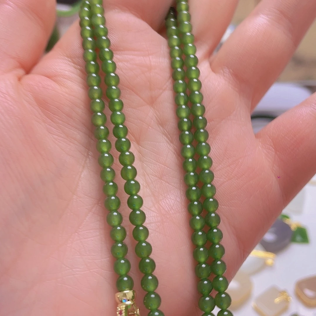 和田玉颈饰未镶嵌M****?