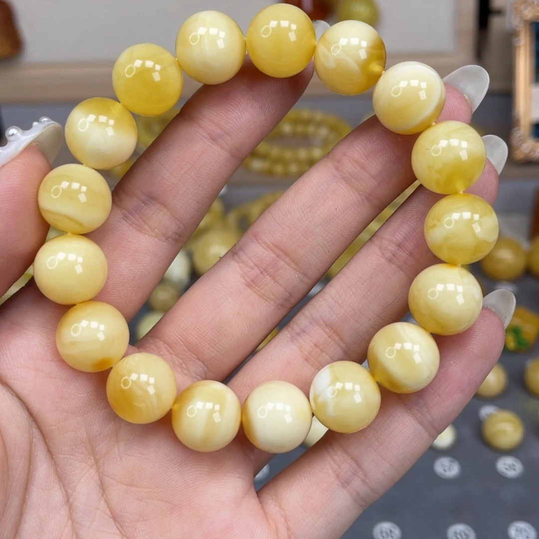 琥珀未镶嵌裸石60