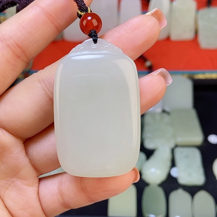 【闪购商品】颈饰未镶嵌和田玉