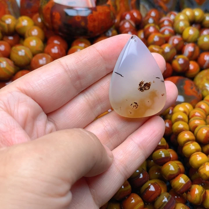 玛瑙/玉髓吊坠未镶嵌