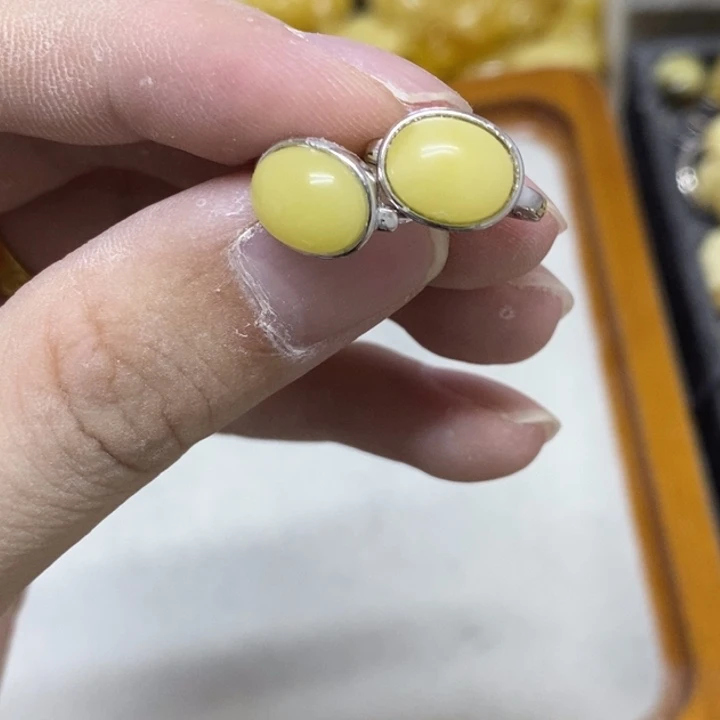 银S925镶嵌蜜蜡裸石耳扣