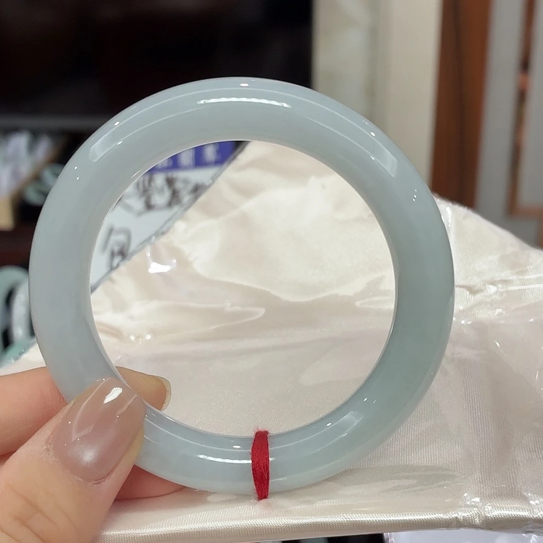 翡翠手镯未镶嵌翡翠手镯未镶嵌55