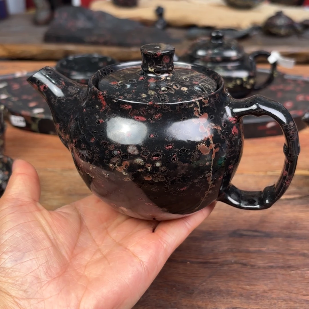 在***方康能美玉瓷安山玉